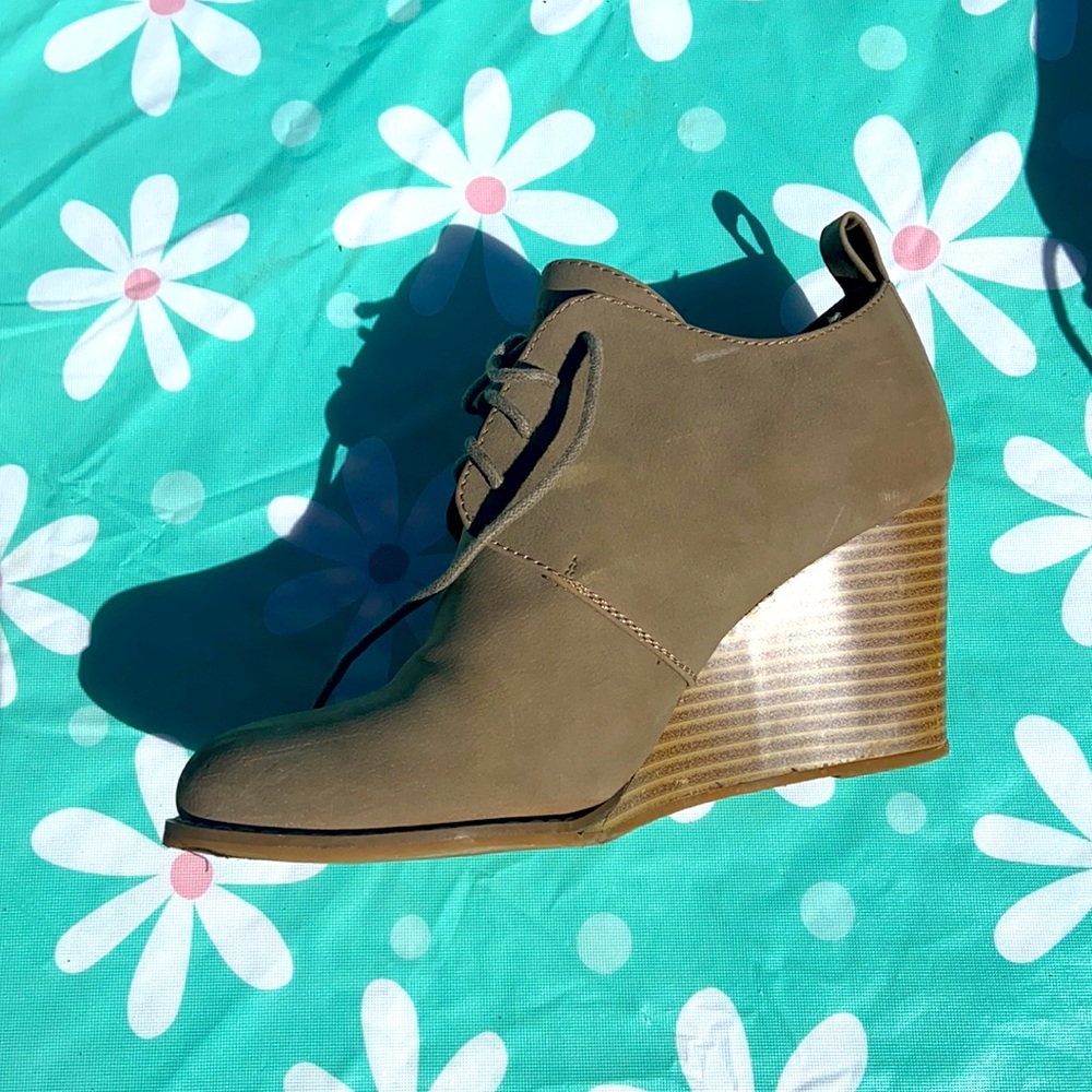 Brown Booties! - Picture 3 of 3